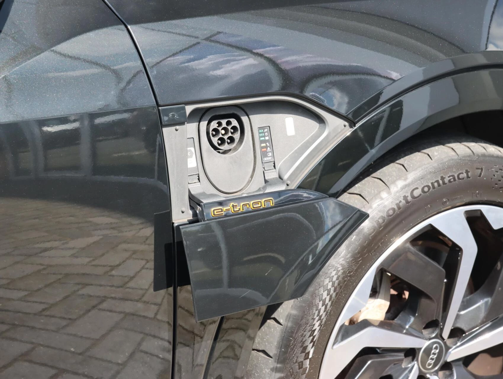 Hoofdafbeelding Audi e-tron