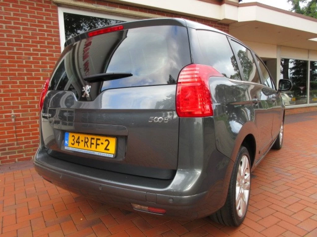 Hoofdafbeelding Peugeot 5008
