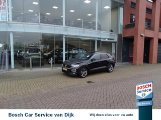 Hoofdafbeelding Volkswagen T-Roc Volkswagen T-Roc 1.5 TSI Sport R-Line automaat/Pano/1e eig.