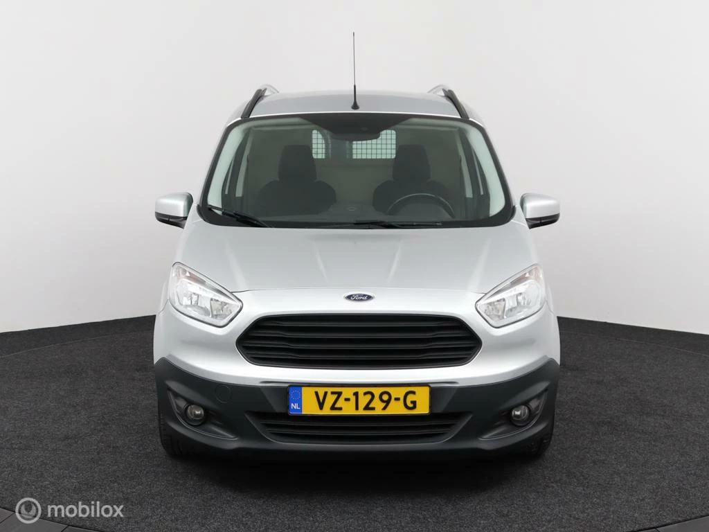 Hoofdafbeelding Ford Transit Courier