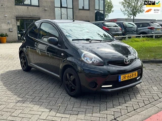 Toyota Aygo 1.0 VVT-i Now Airco! Trekhaak! Sportvelgen! Elektr Ramen! Apk 07-2026
