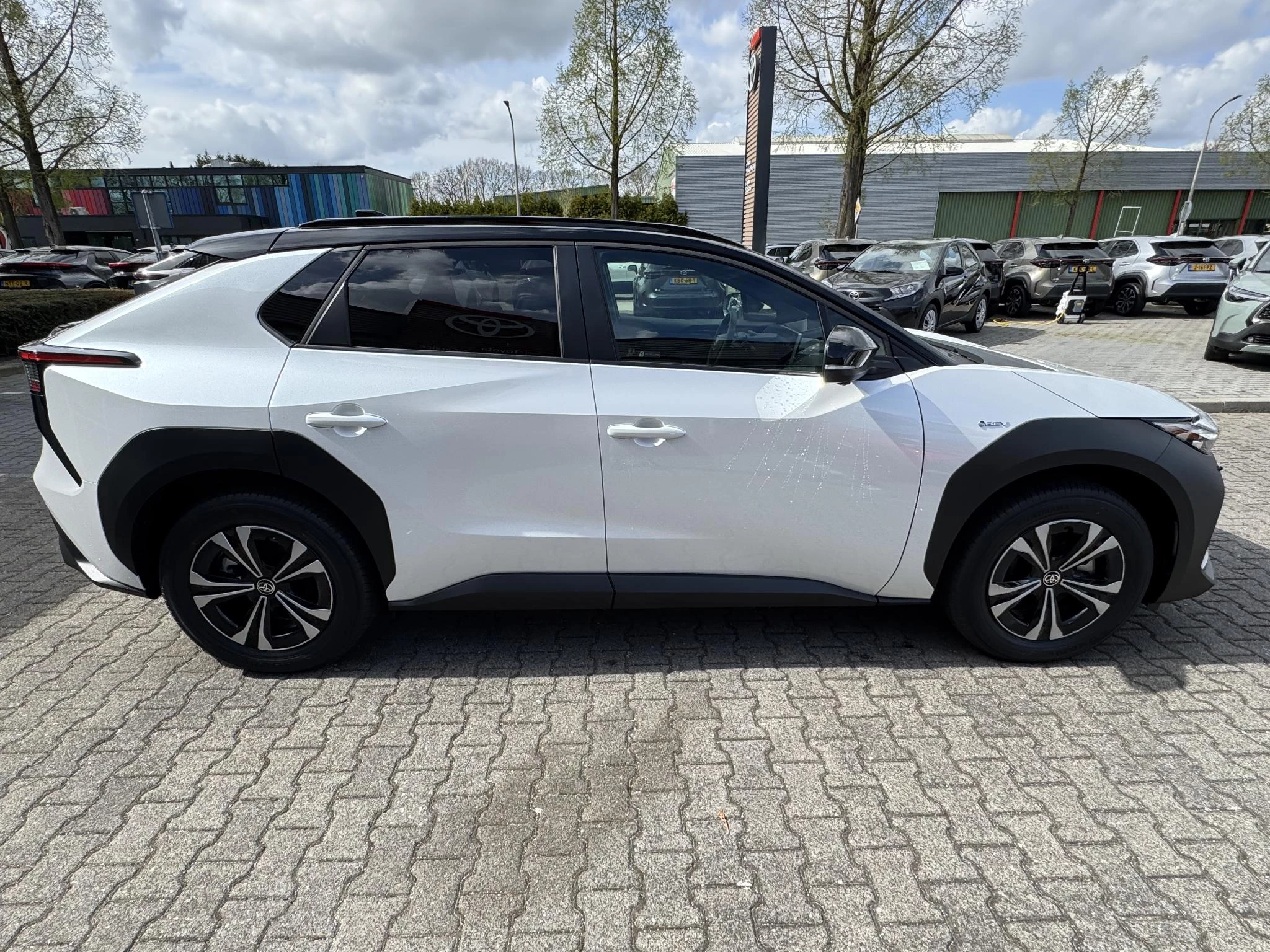 Hoofdafbeelding Toyota bZ4X