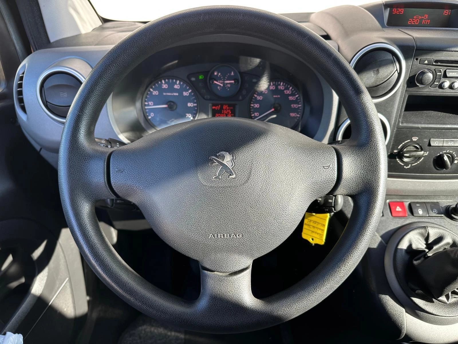Hoofdafbeelding Peugeot Partner