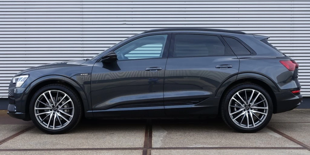 Hoofdafbeelding Audi e-tron