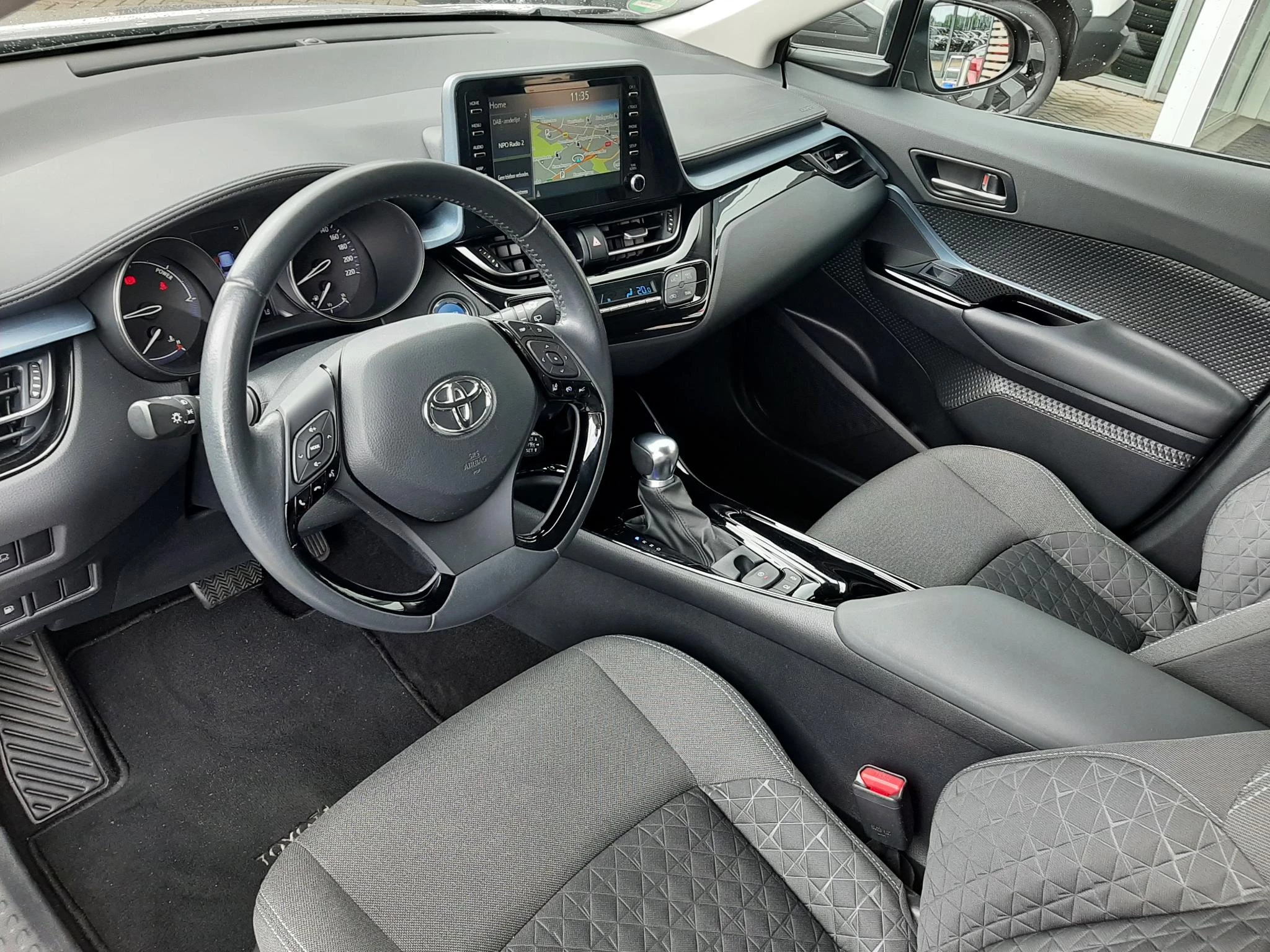 Hoofdafbeelding Toyota C-HR