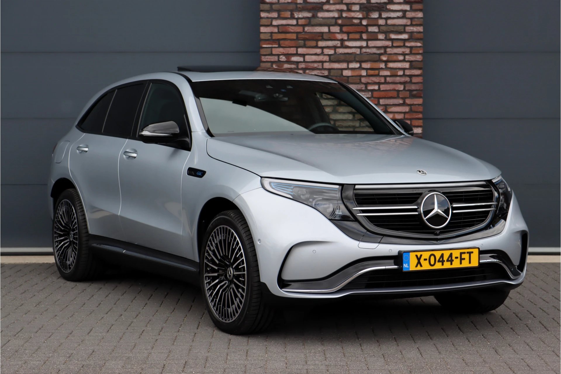 Hoofdafbeelding Mercedes-Benz EQC