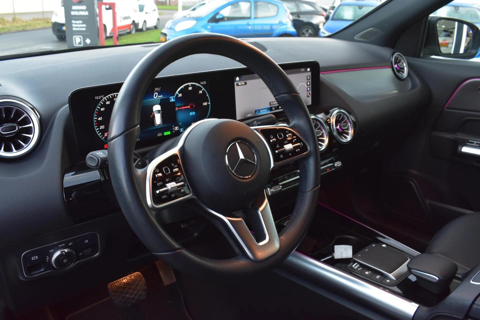 Hoofdafbeelding Mercedes-Benz EQA