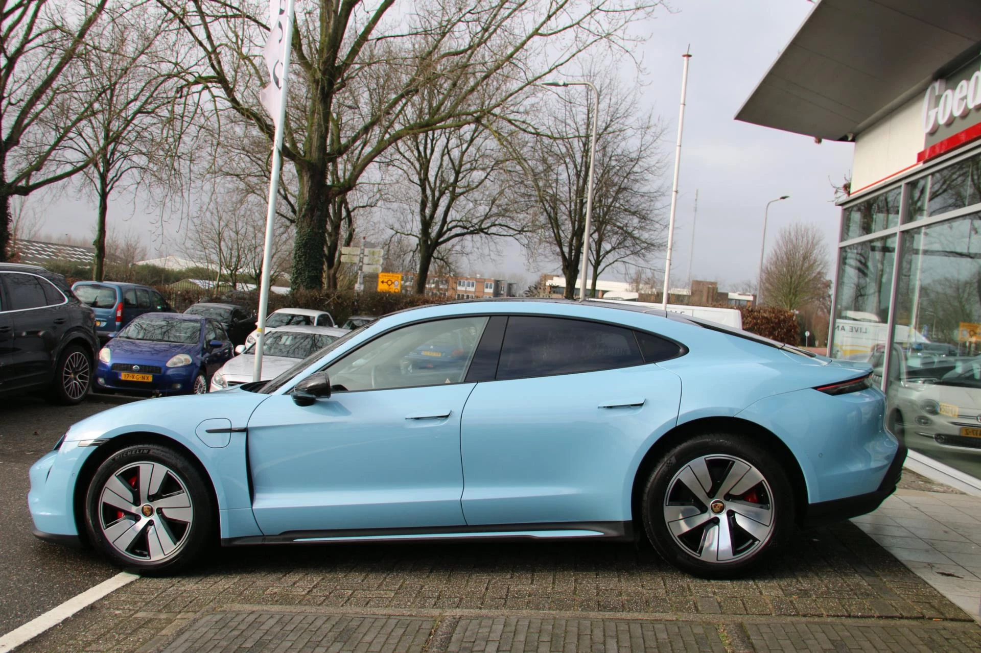 Hoofdafbeelding Porsche Taycan