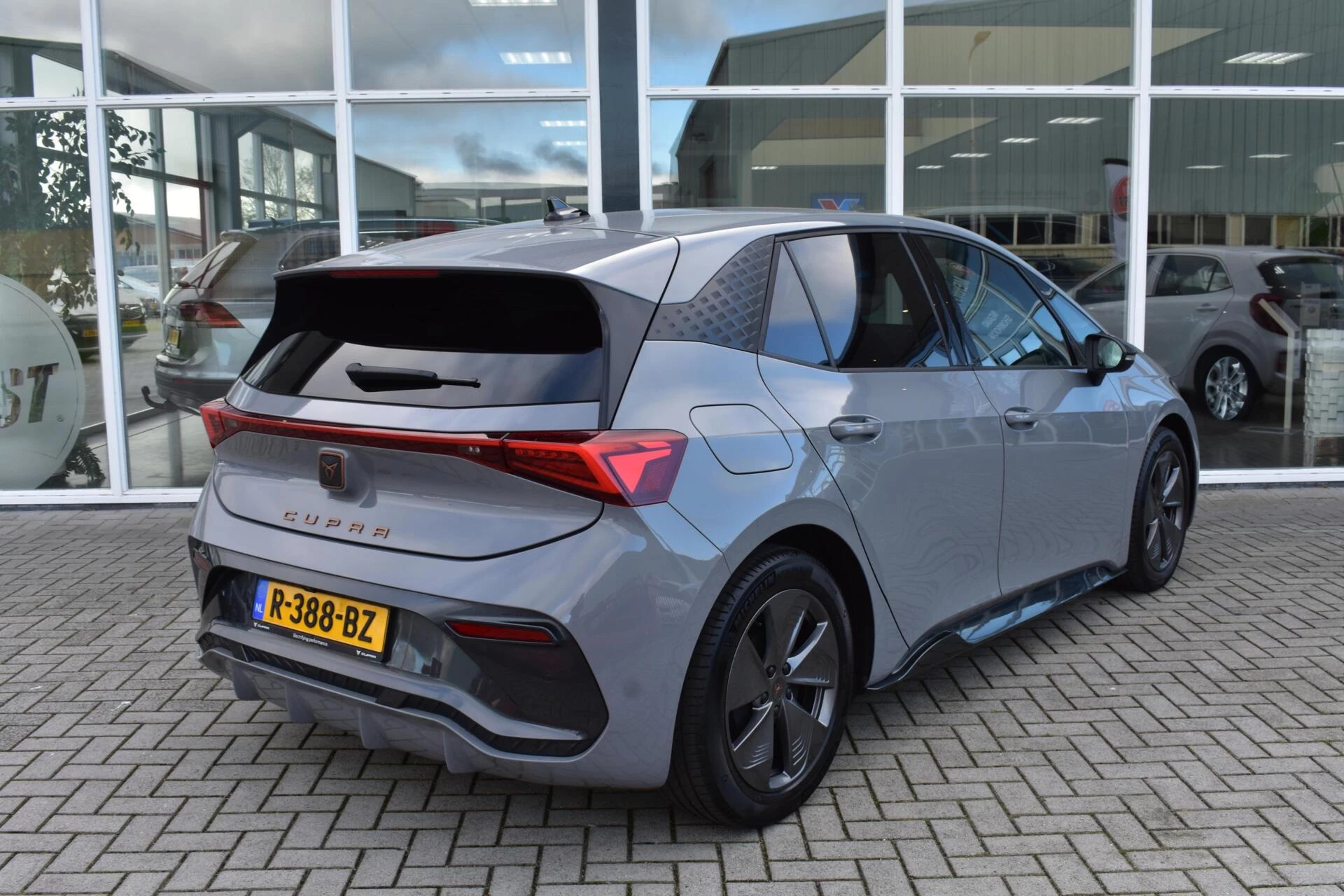 Hoofdafbeelding CUPRA Born