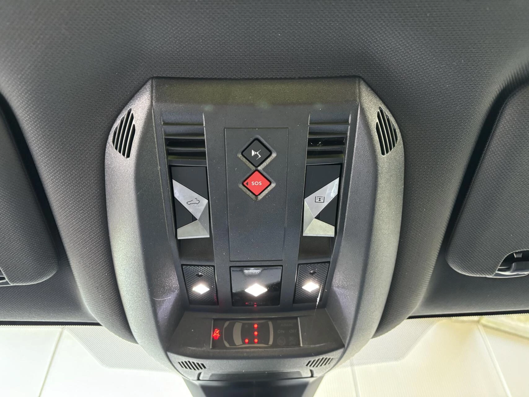 Hoofdafbeelding DS DS 7