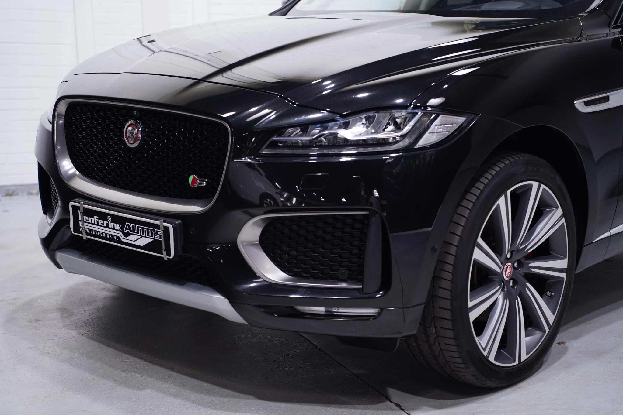 Hoofdafbeelding Jaguar F-PACE