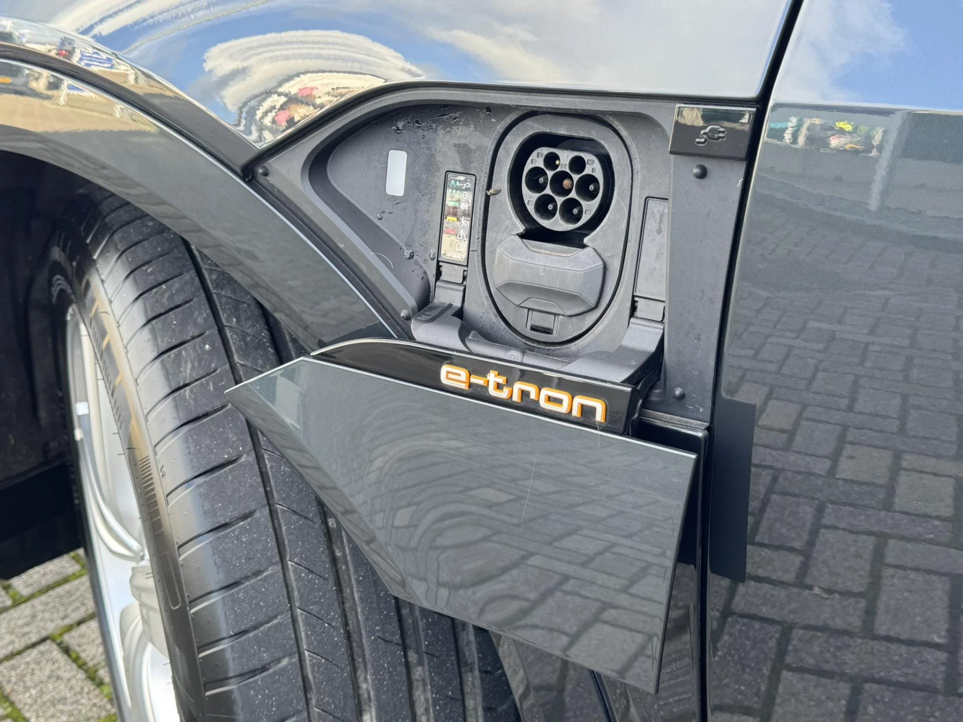Hoofdafbeelding Audi e-tron
