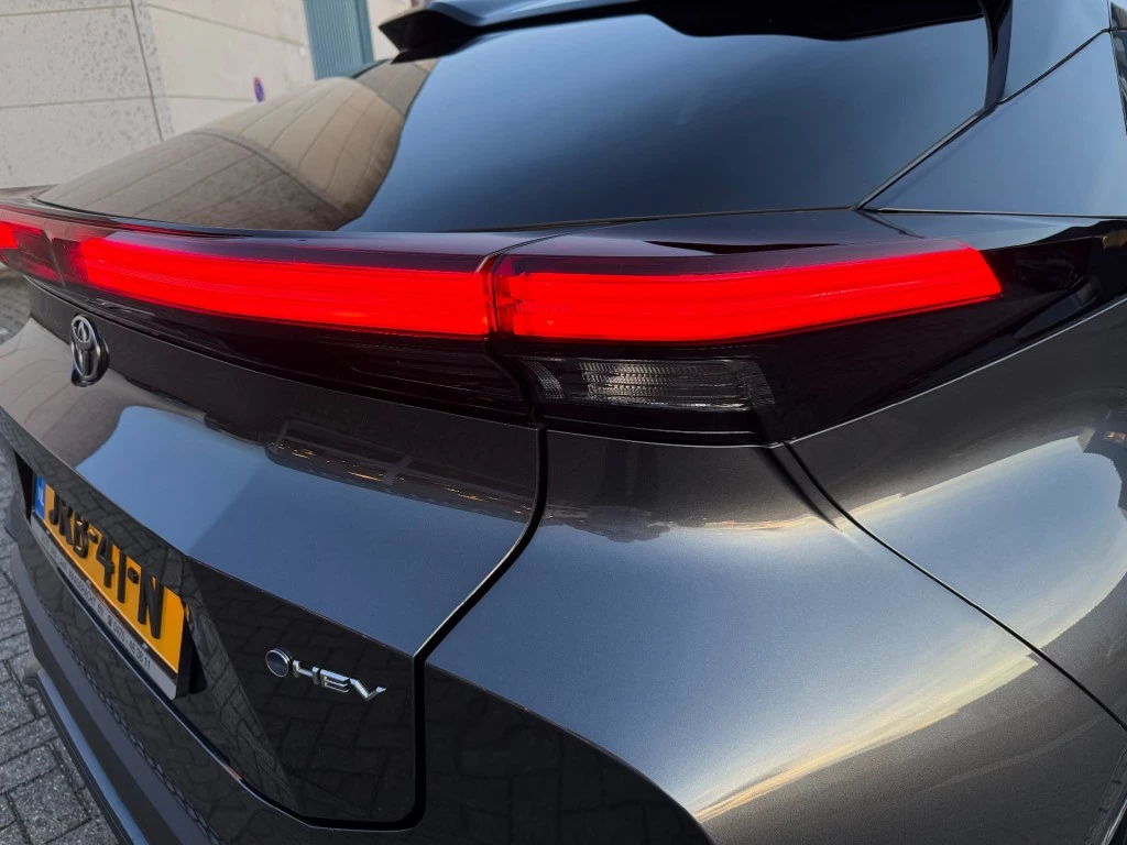 Hoofdafbeelding Toyota C-HR