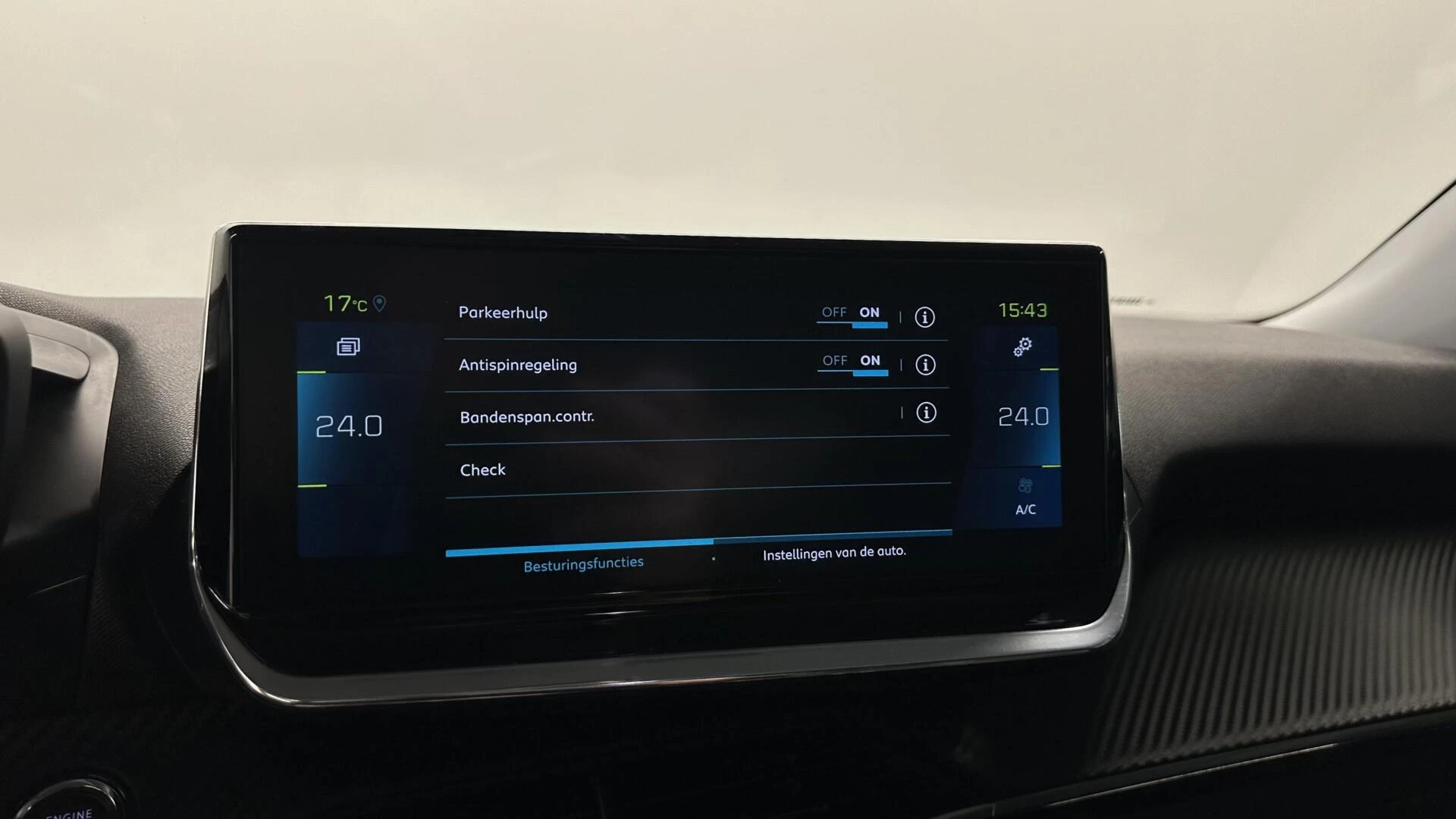 Hoofdafbeelding Peugeot e-2008