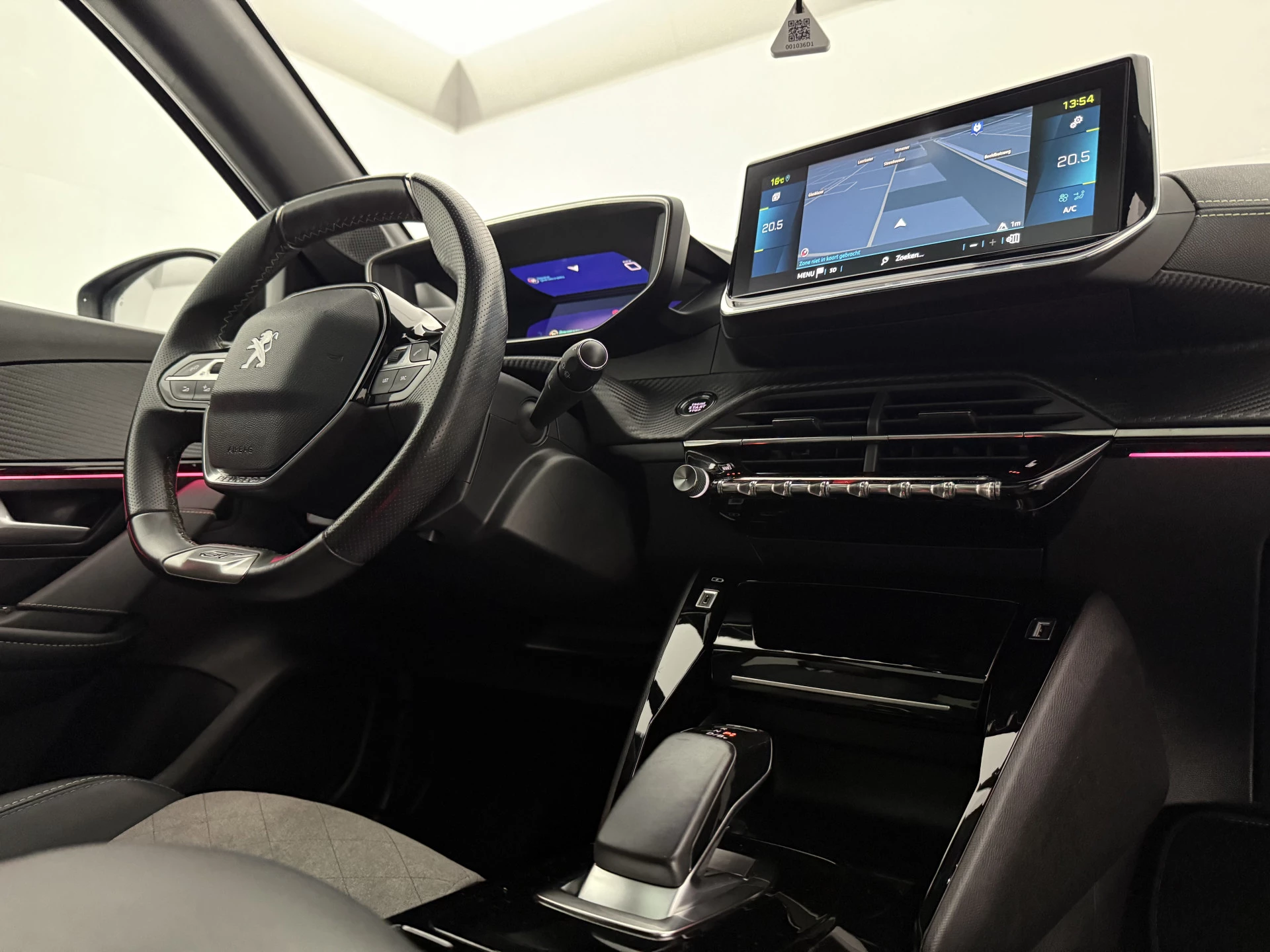 Hoofdafbeelding Peugeot e-208