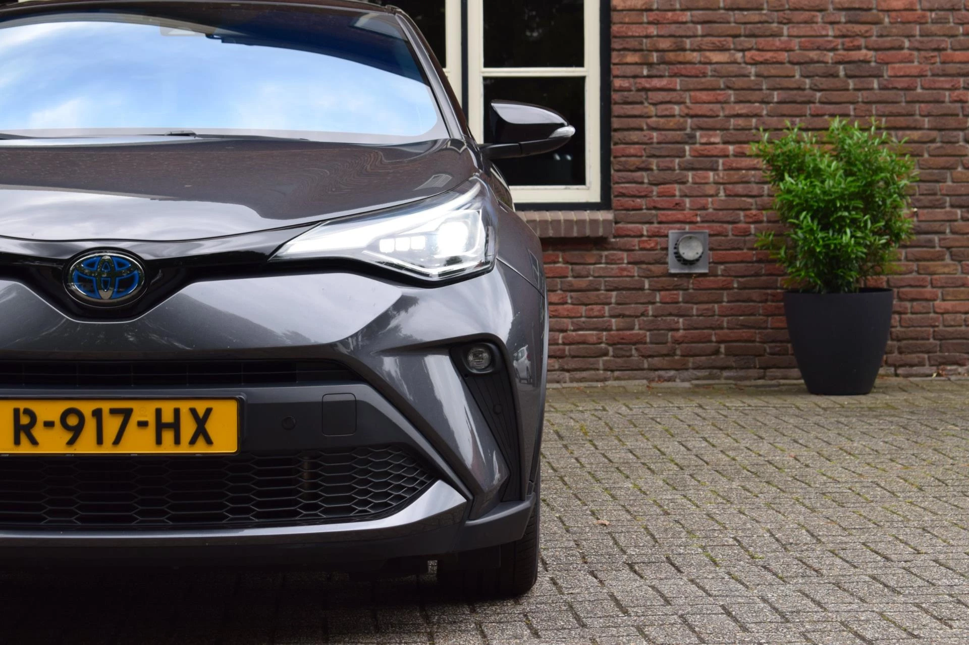 Hoofdafbeelding Toyota C-HR