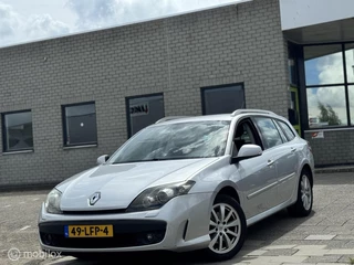 Hoofdafbeelding Renault Laguna Renault Laguna Estate 2.0 16V Celsium|Navi Xenon Clima Cruis