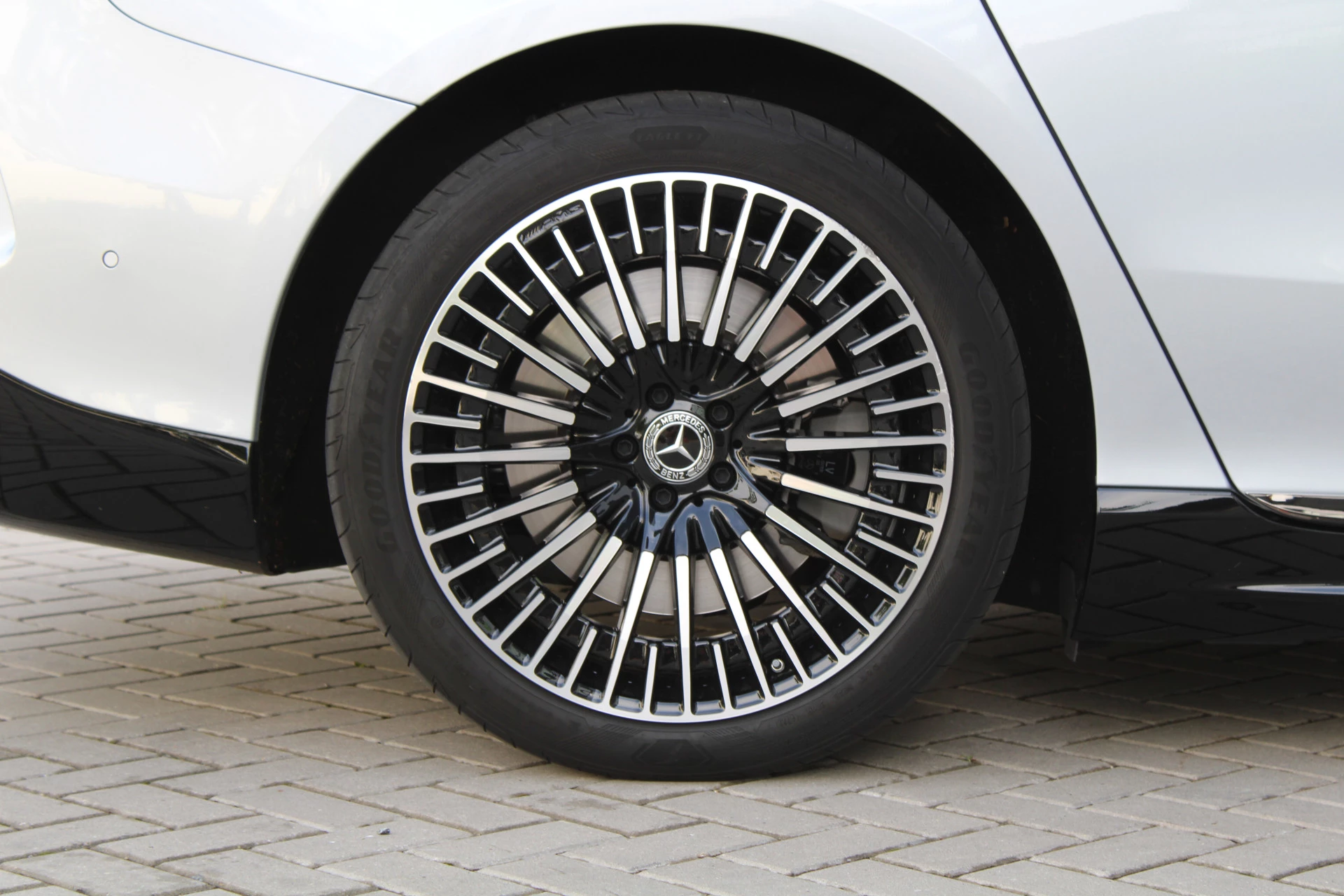 Hoofdafbeelding Mercedes-Benz EQS