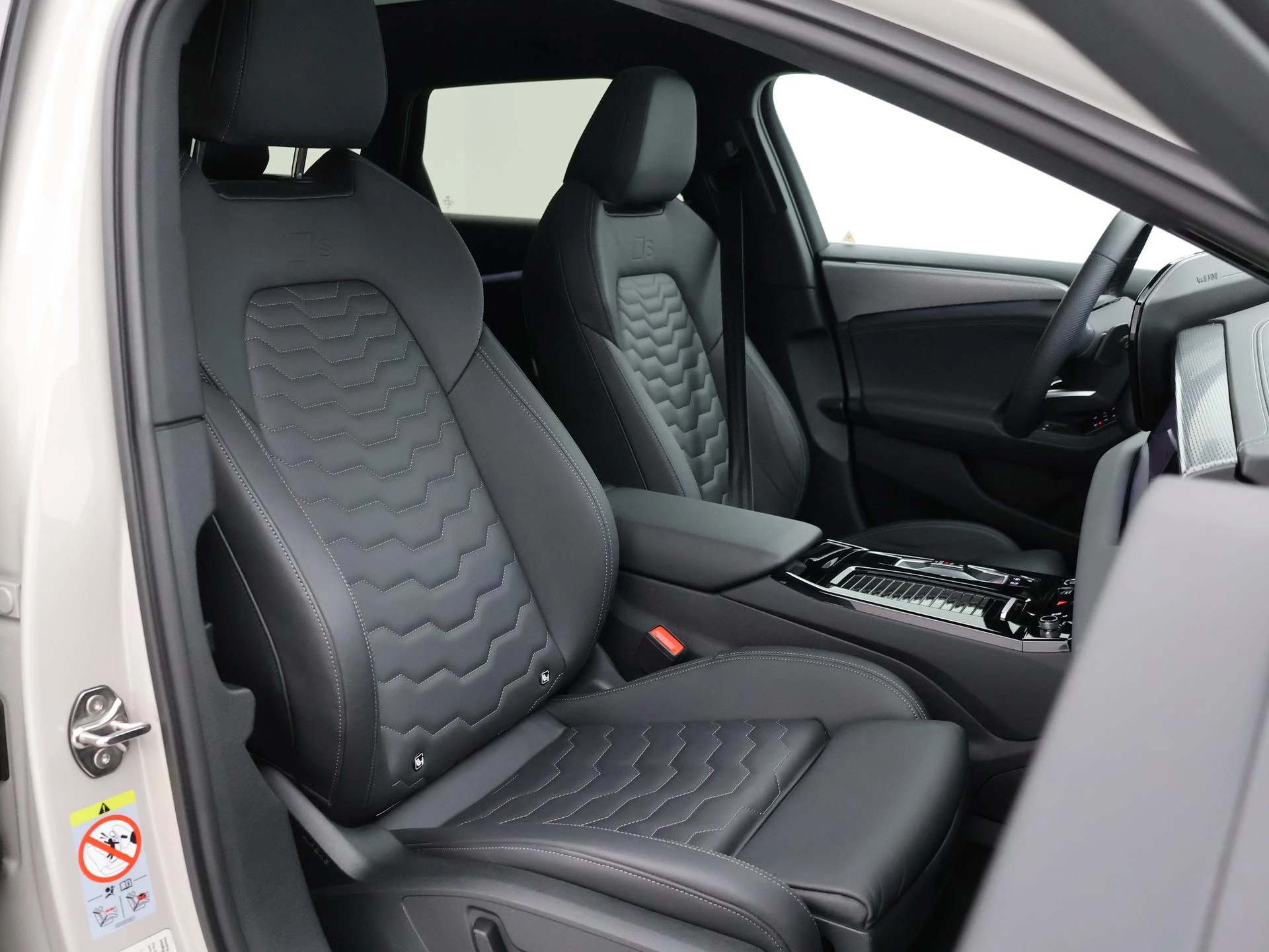 Hoofdafbeelding Audi A6 Avant e-tron