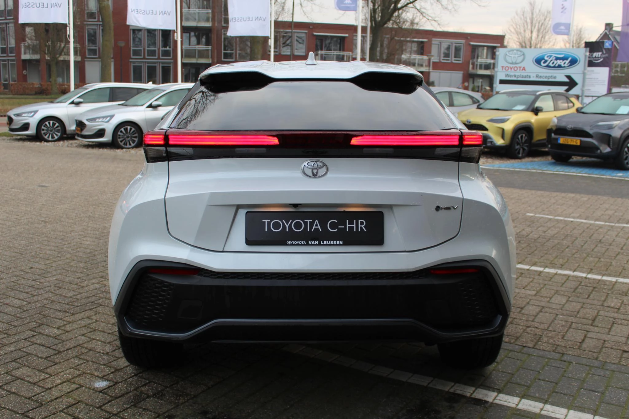 Hoofdafbeelding Toyota C-HR