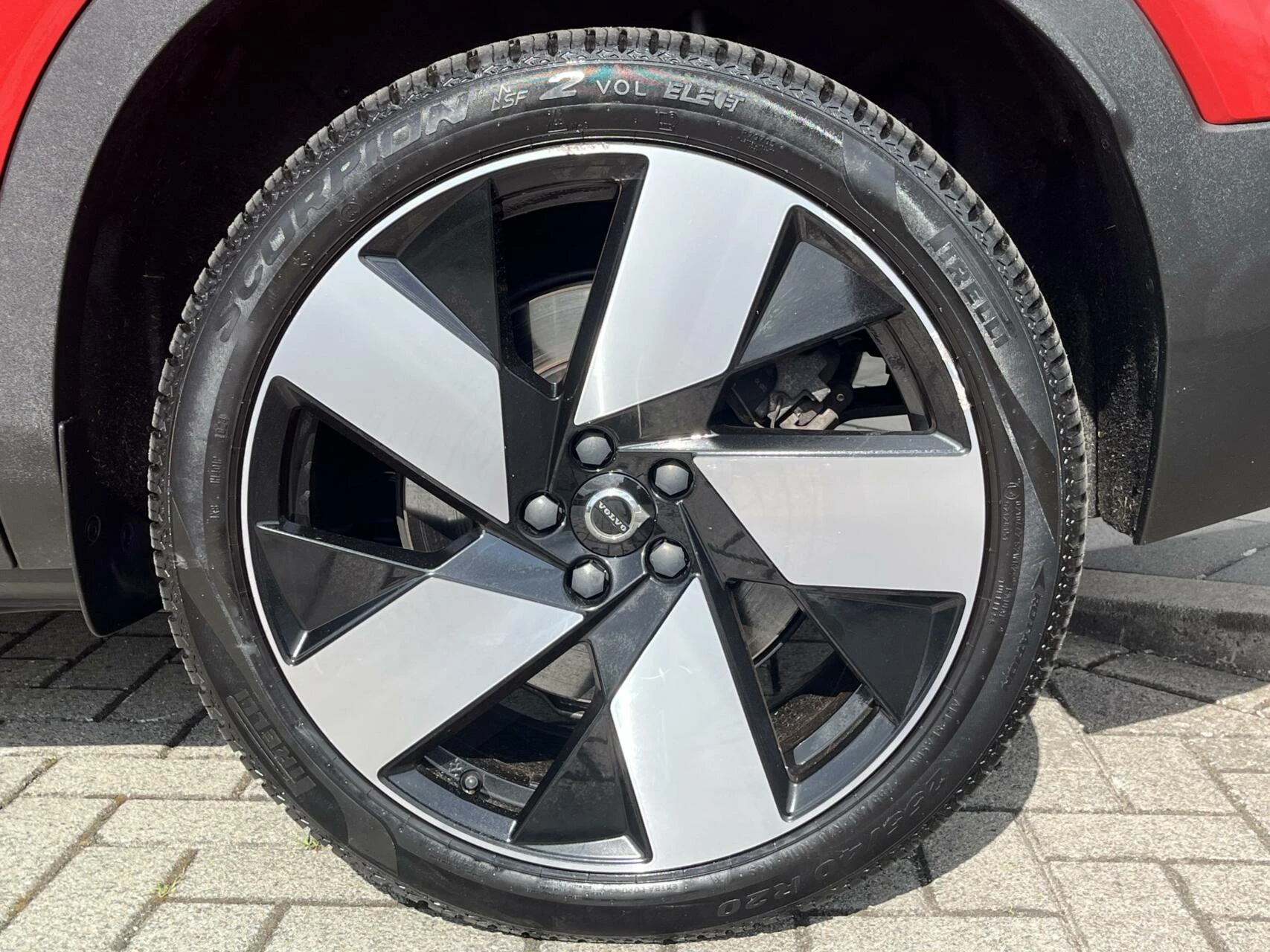 Hoofdafbeelding Volvo C40