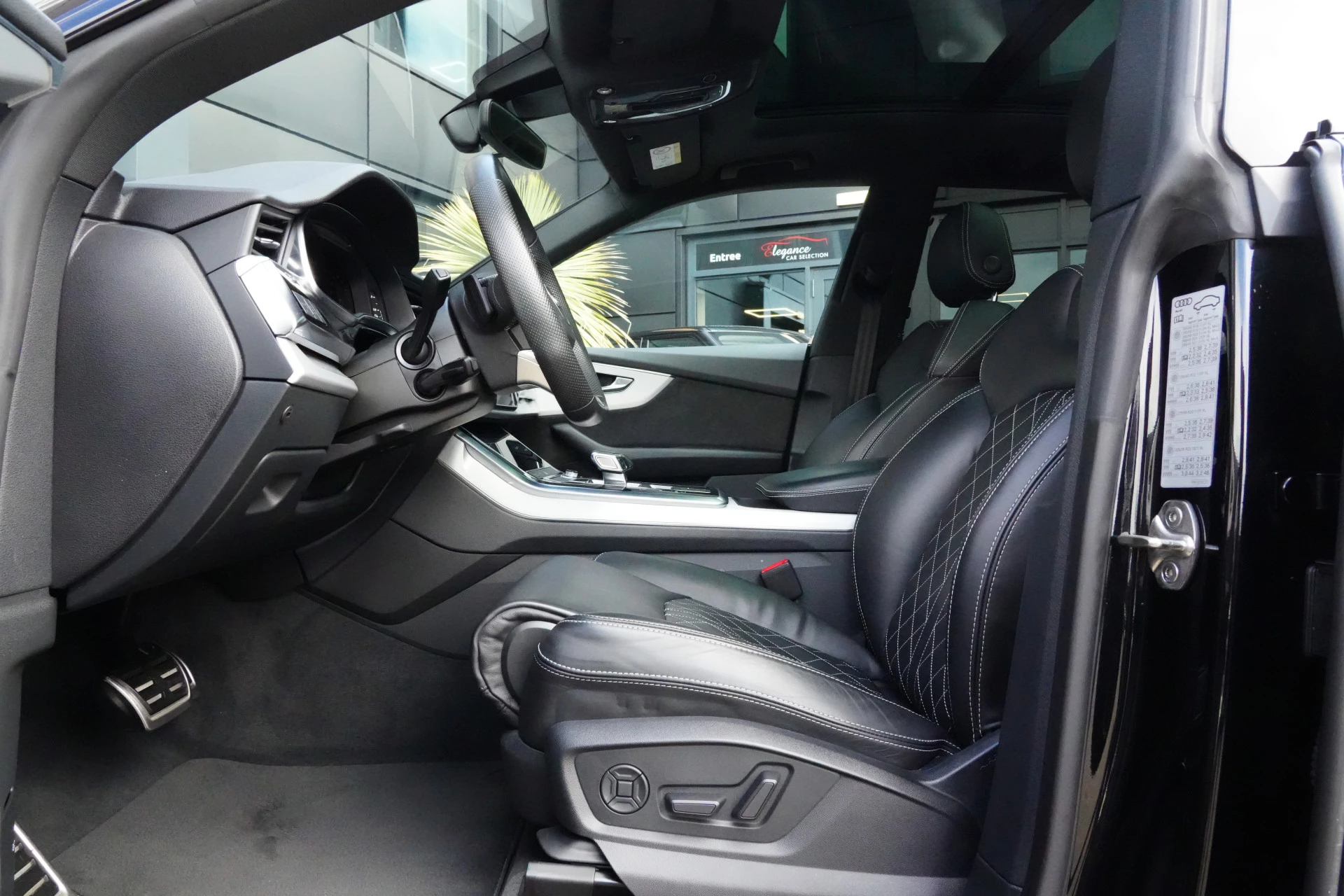 Hoofdafbeelding Audi Q8