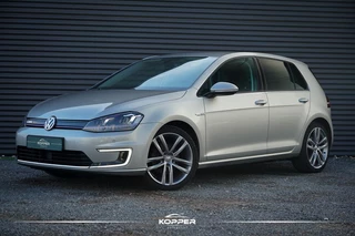 Hoofdafbeelding Volkswagen e-Golf Volkswagen e-Golf / Stoelverwarming / Incl BTW / DAB / Camera / Adaptive Cruise