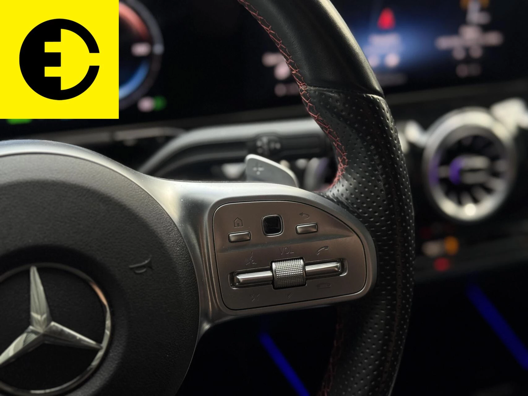 Hoofdafbeelding Mercedes-Benz EQA