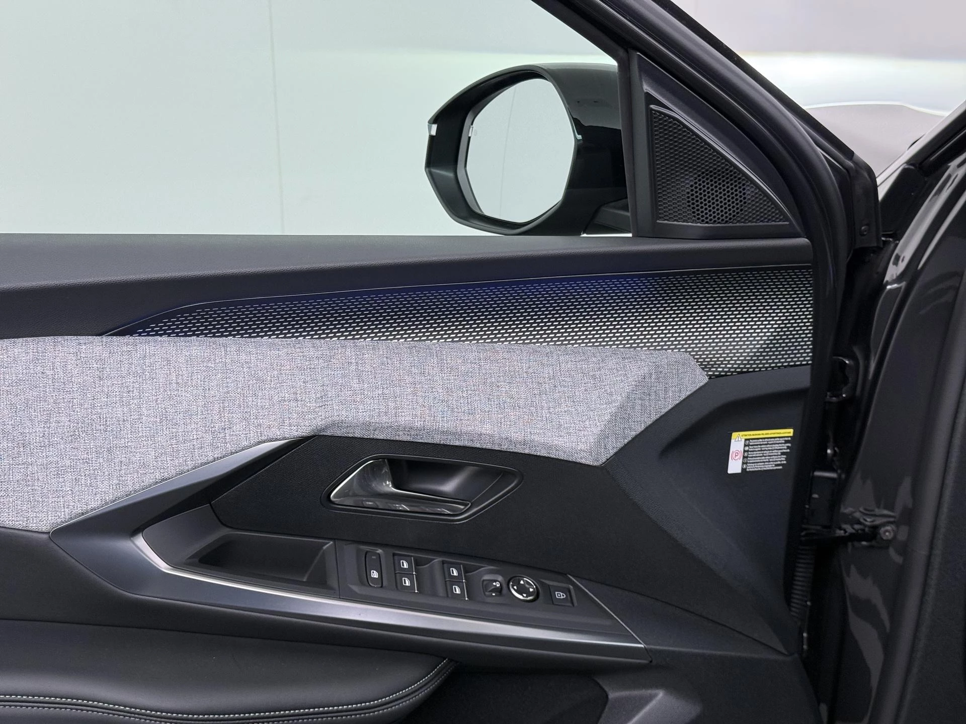 Hoofdafbeelding Peugeot e-3008