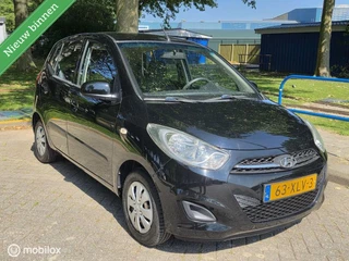 Hoofdafbeelding Hyundai i10 Hyundai i10 1.1 i-Drive Cool - Bij aankoop NIEUWE APK!