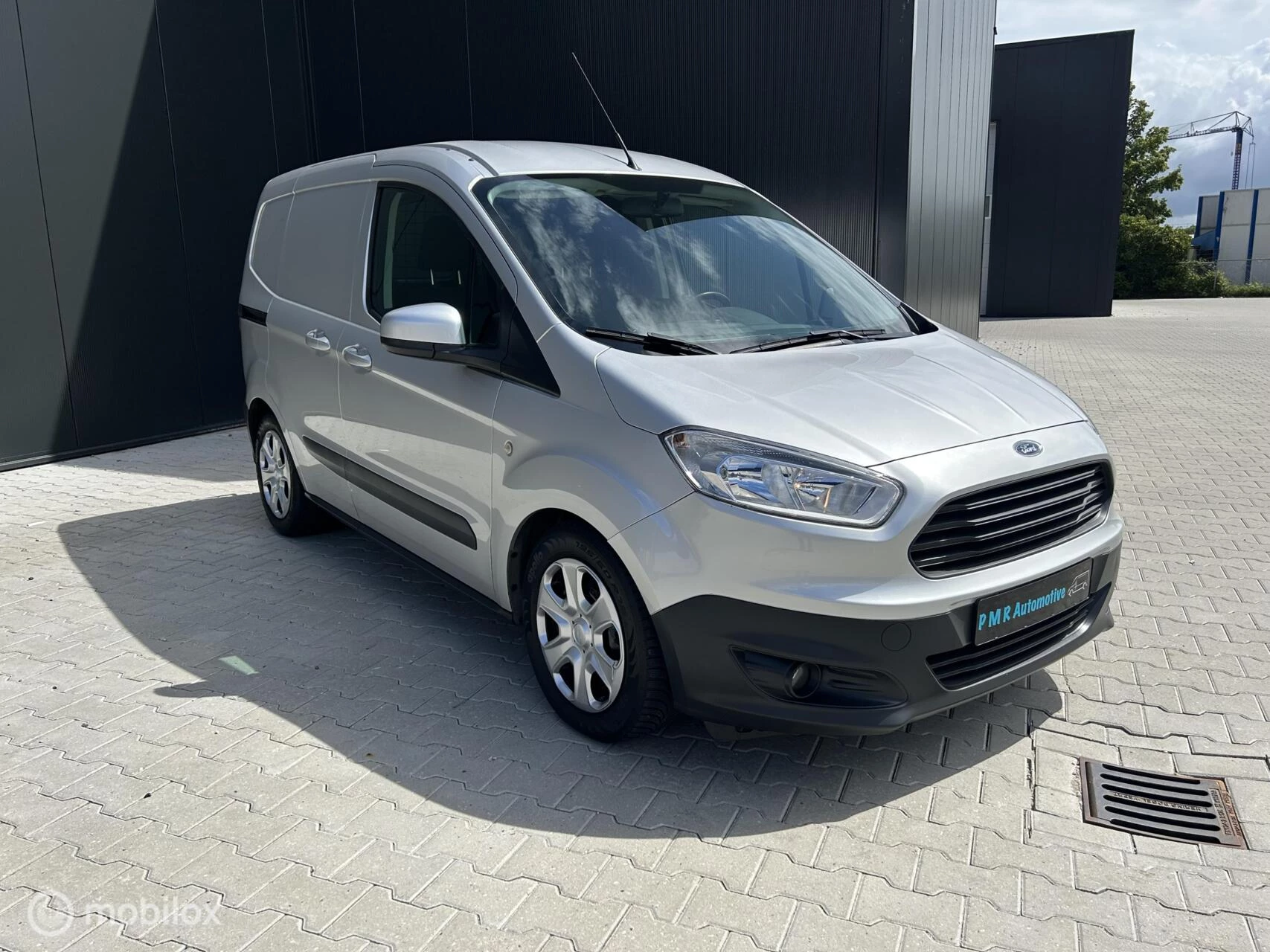 Hoofdafbeelding Ford Transit Courier