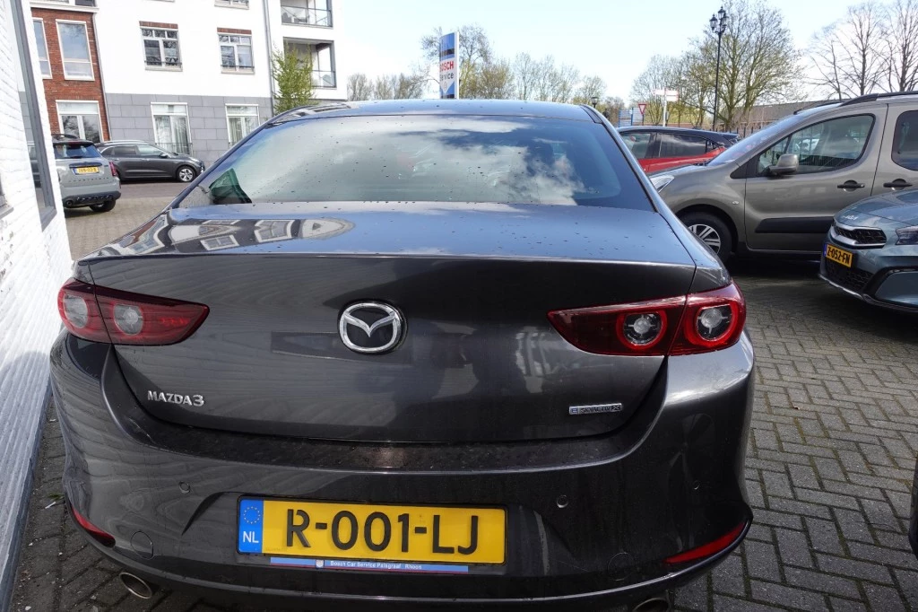Hoofdafbeelding Mazda 3