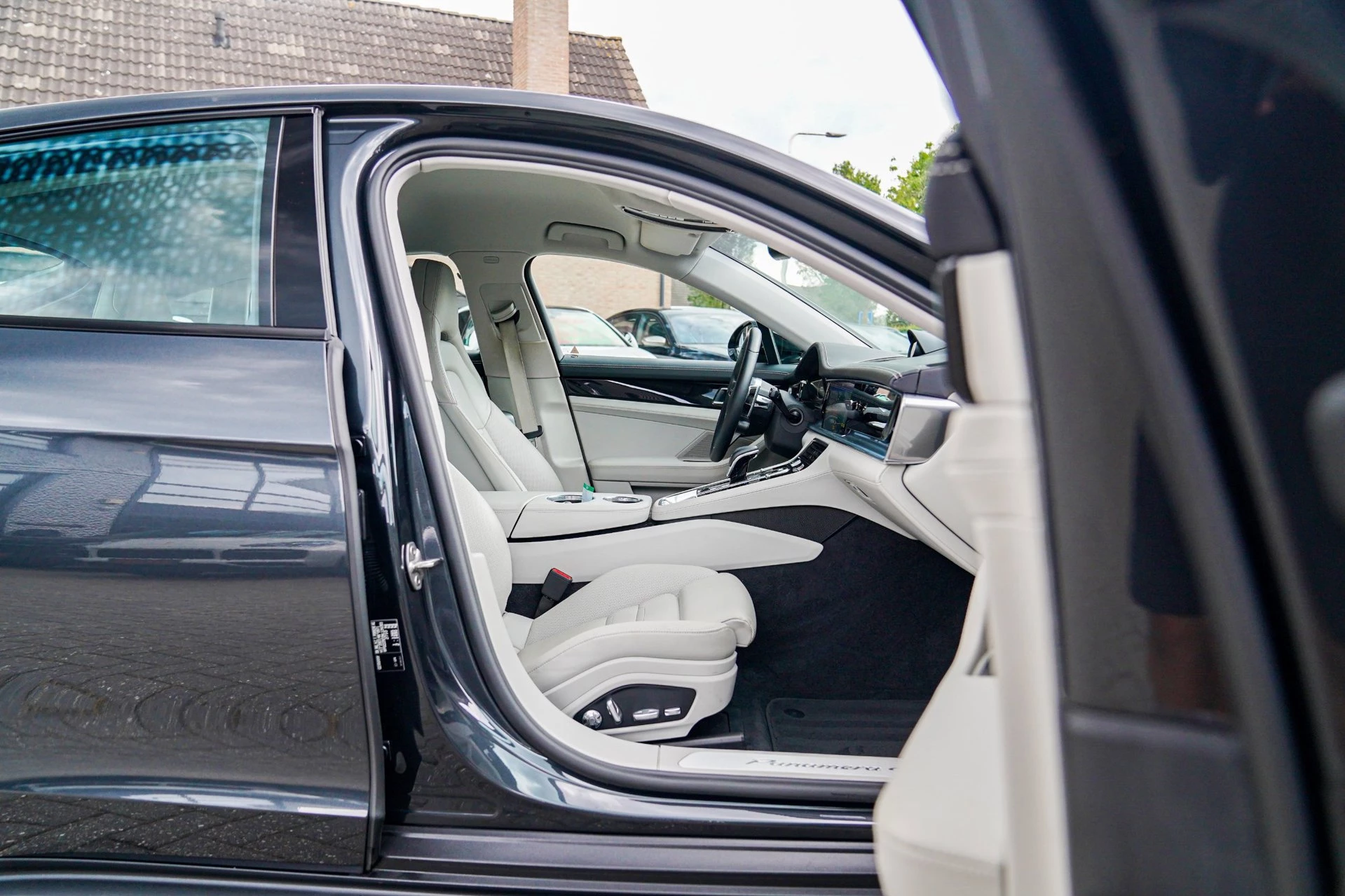 Hoofdafbeelding Porsche Panamera
