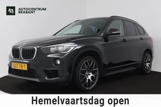 BMW X1 XDrive20i High Executive (Goed OndH, 2 sets velgen, Camera, Trekhaak, Navi, ParkeerS, StoelV, Climate Con, Cruise Con, Etc)