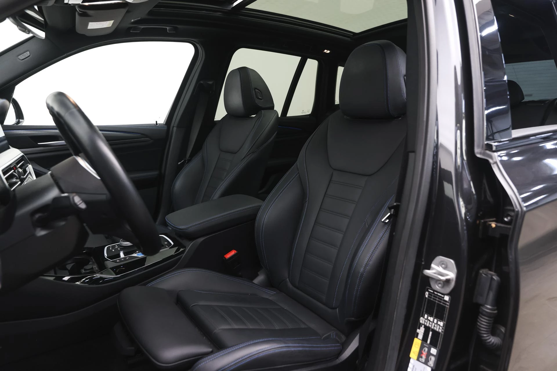 Hoofdafbeelding BMW iX3