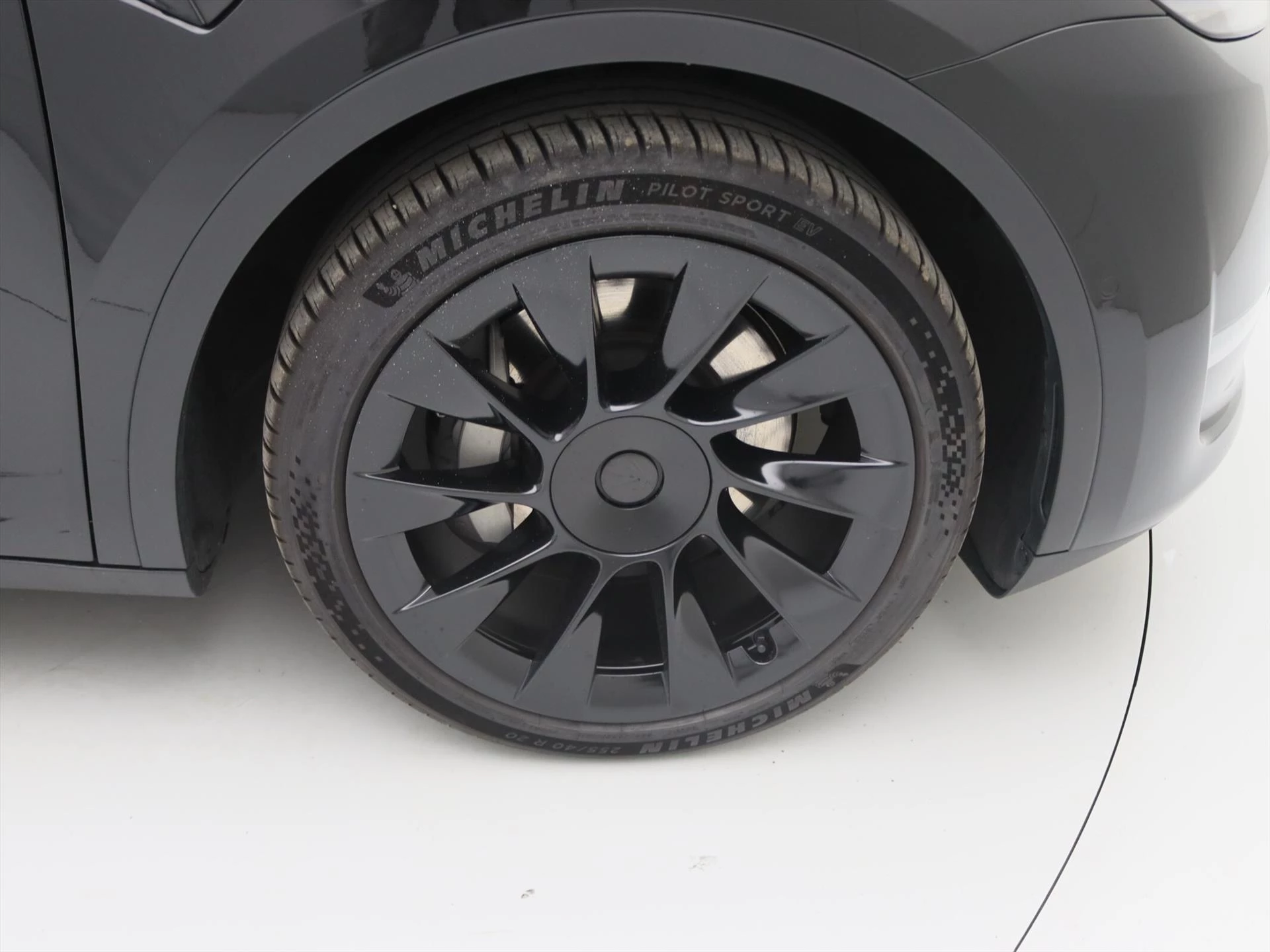 Hoofdafbeelding Tesla Model Y