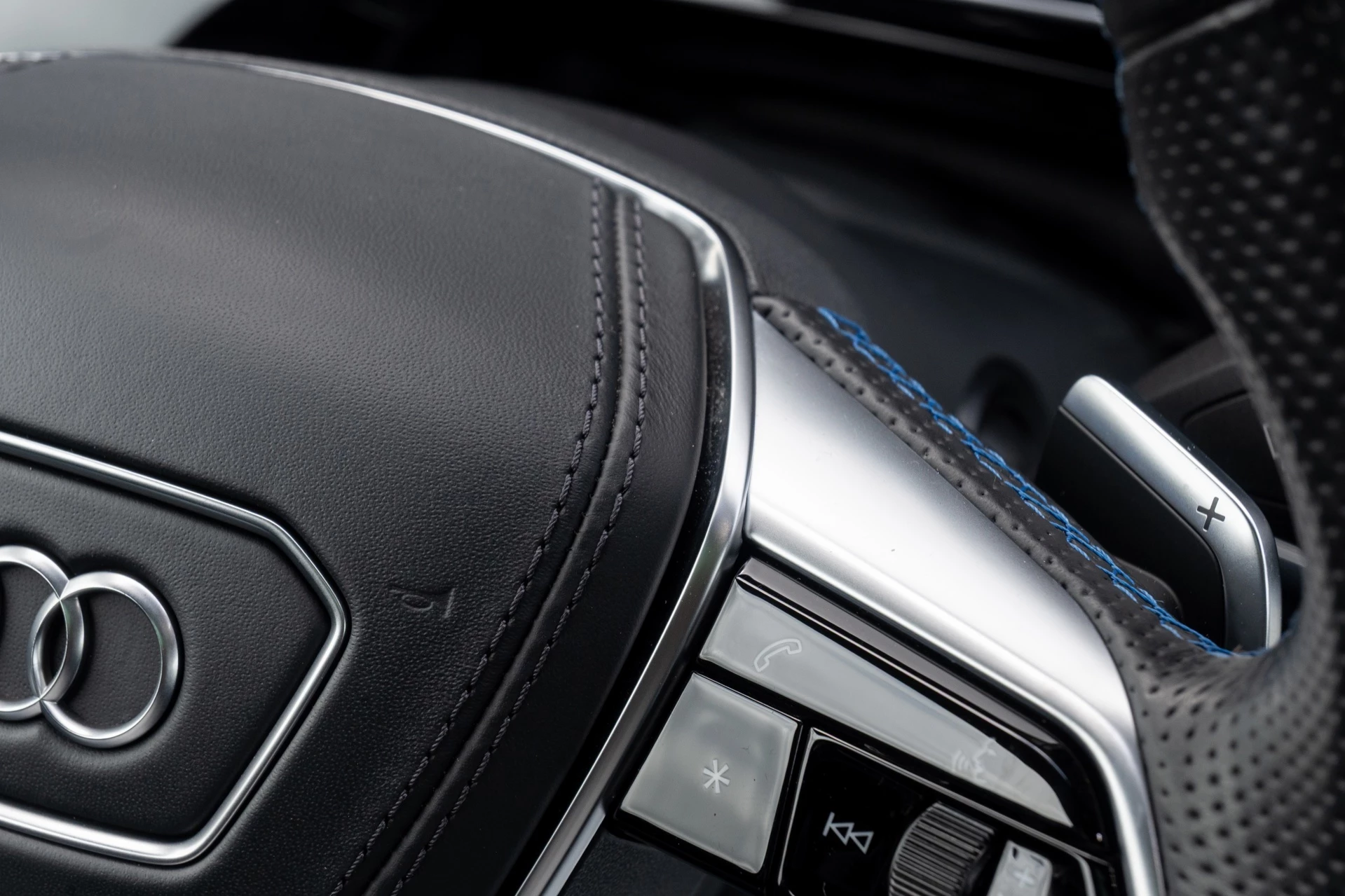 Hoofdafbeelding Audi A8
