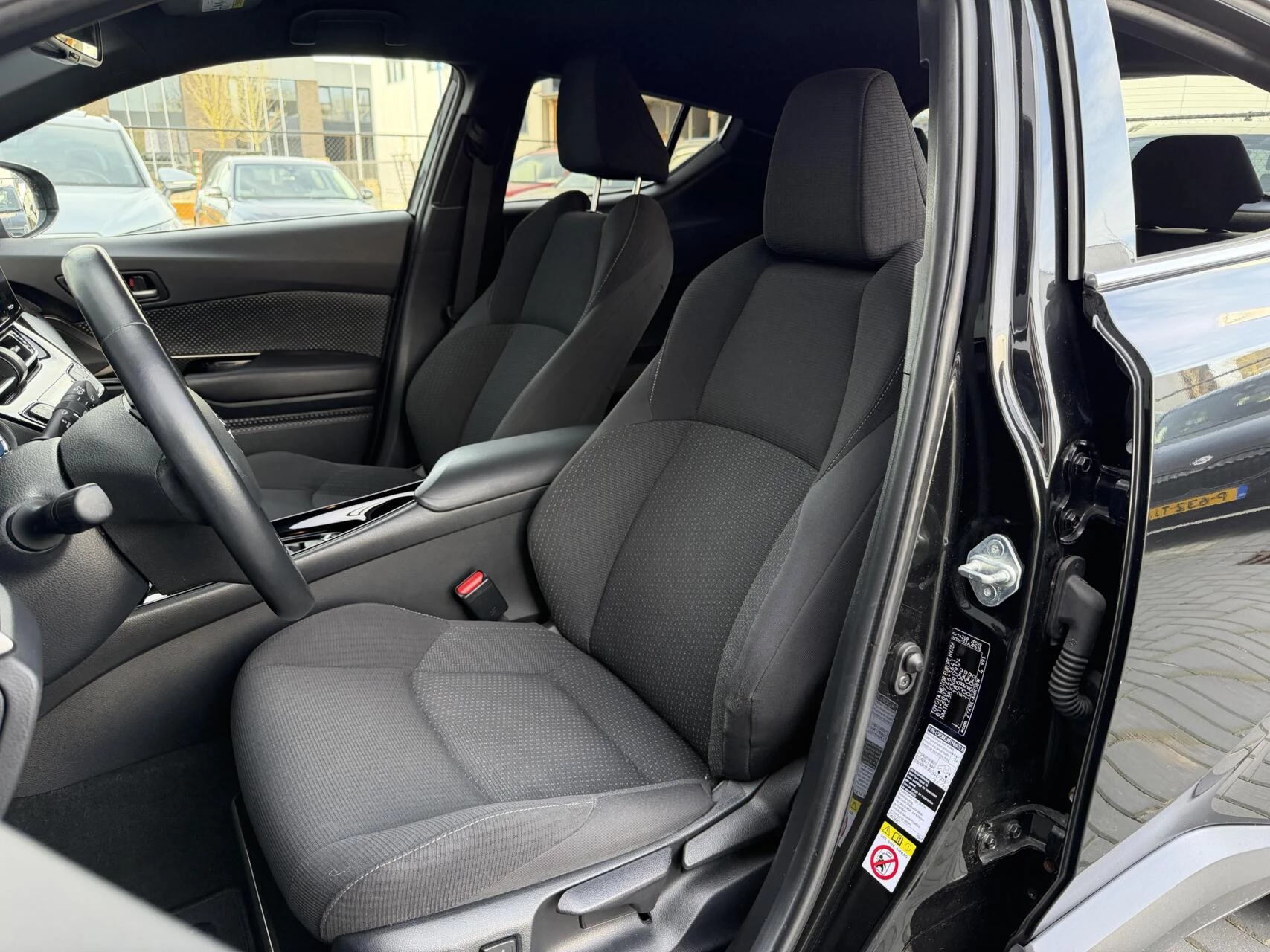 Hoofdafbeelding Toyota C-HR