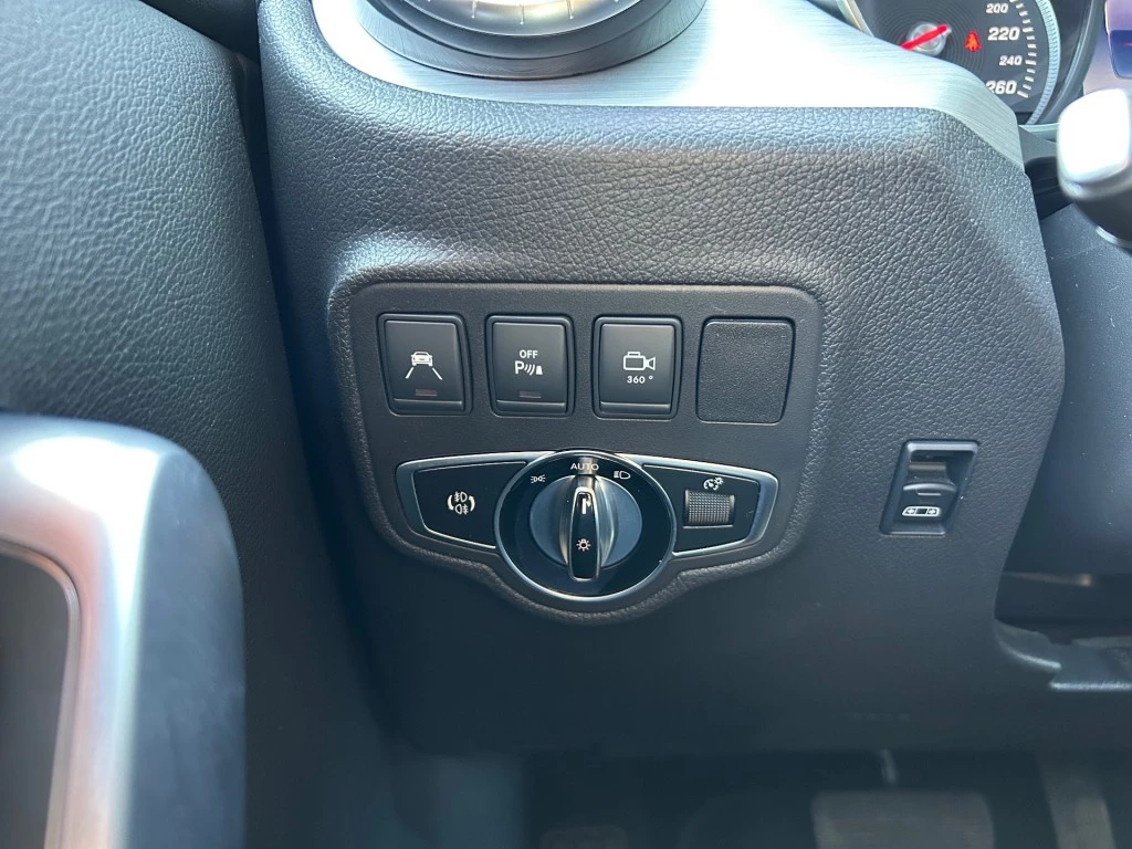 Hoofdafbeelding Mercedes-Benz X-Klasse