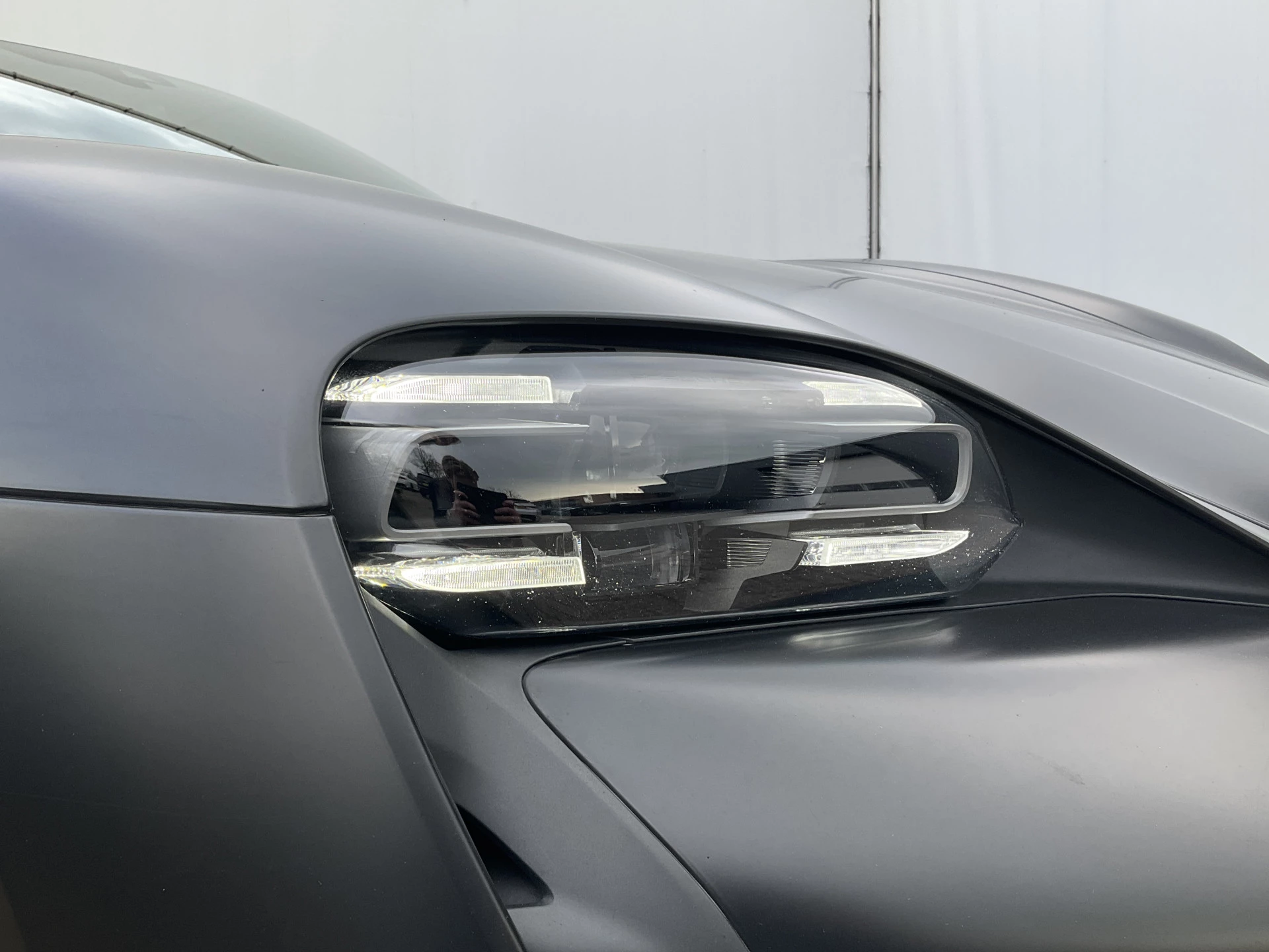 Hoofdafbeelding Porsche Taycan