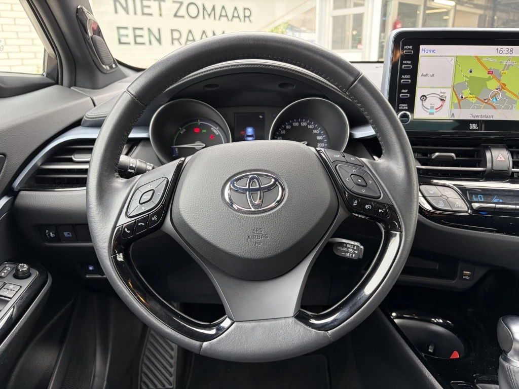 Hoofdafbeelding Toyota C-HR