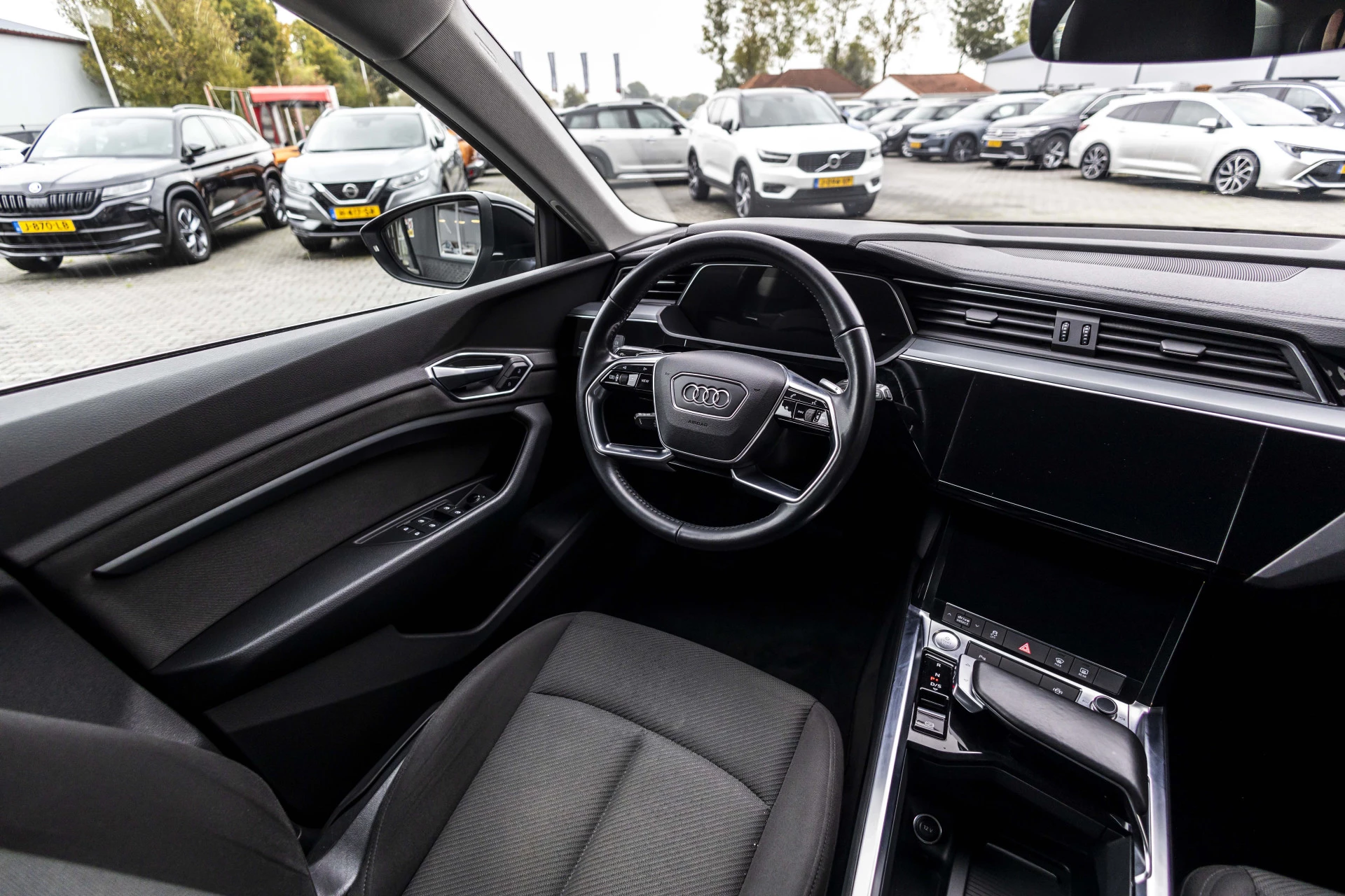 Hoofdafbeelding Audi e-tron