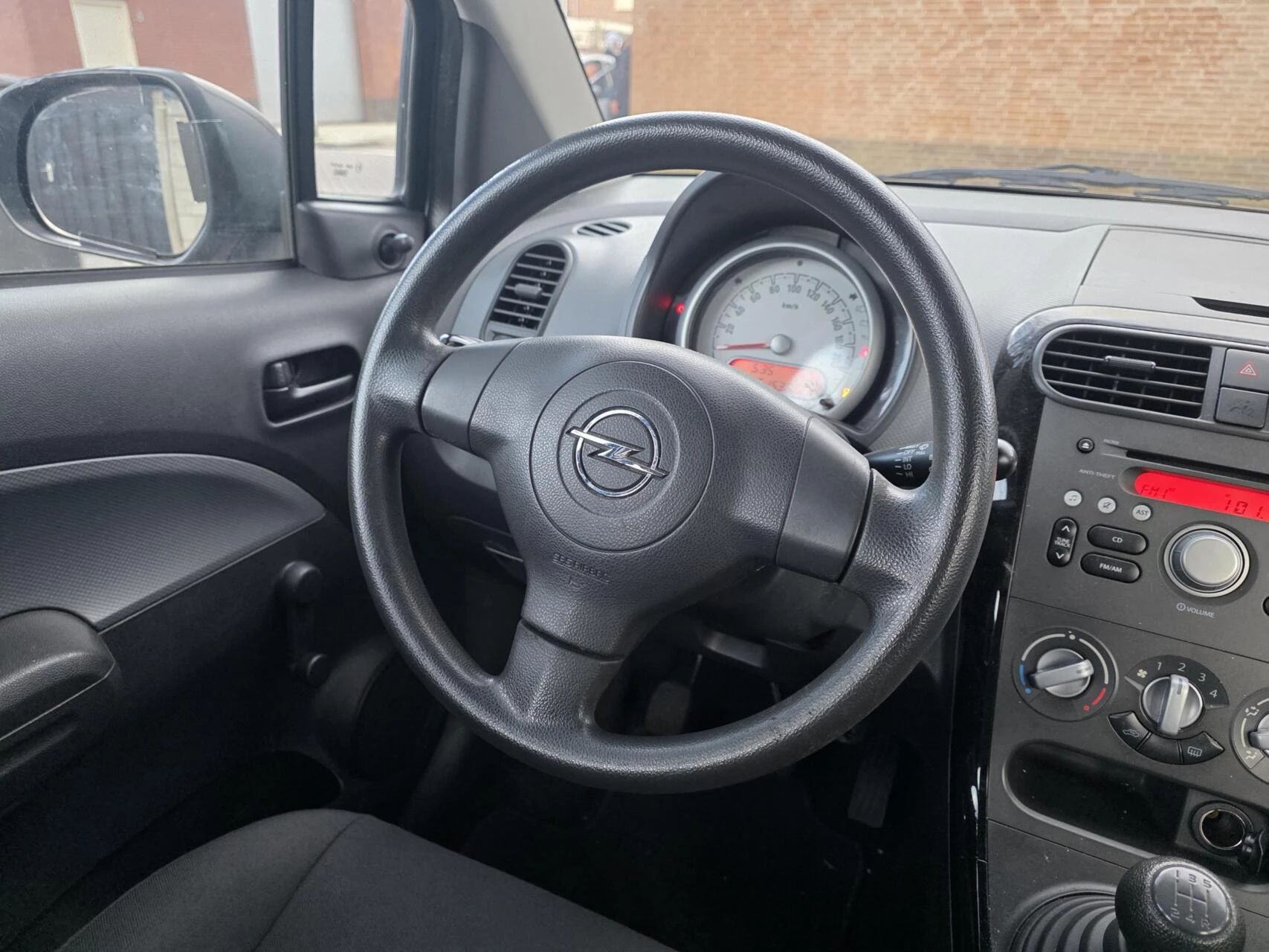 Hoofdafbeelding Opel Agila