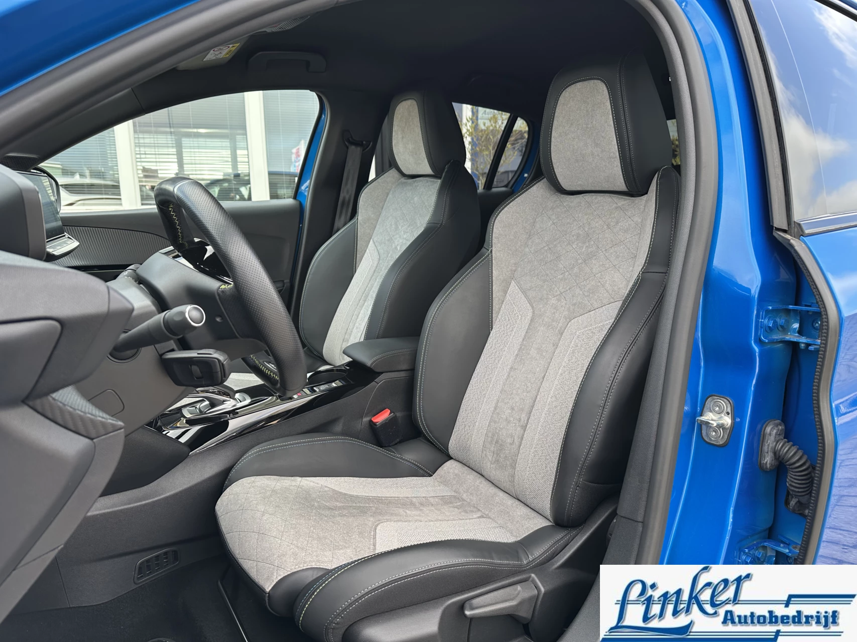 Hoofdafbeelding Peugeot e-208