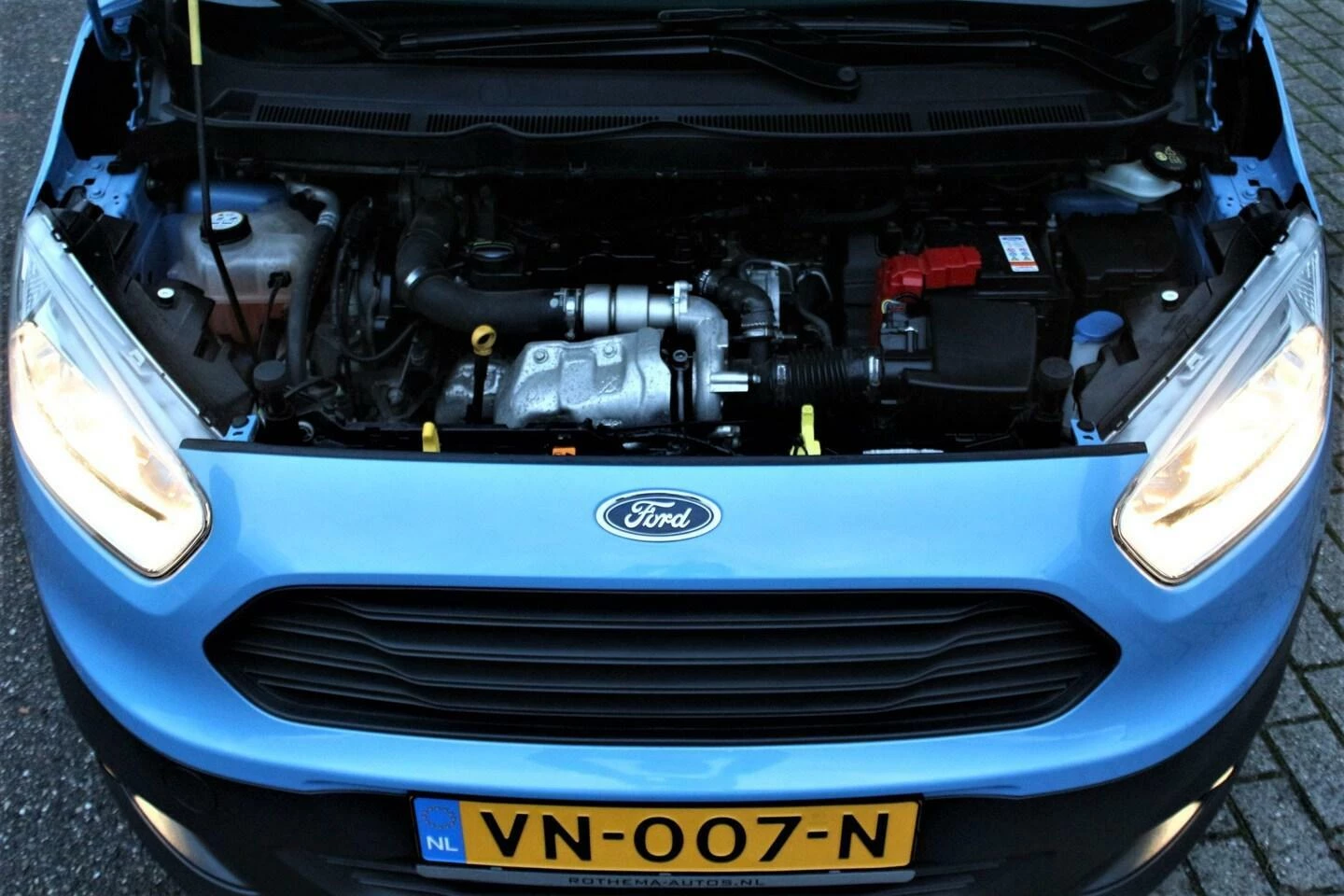 Hoofdafbeelding Ford Transit Courier