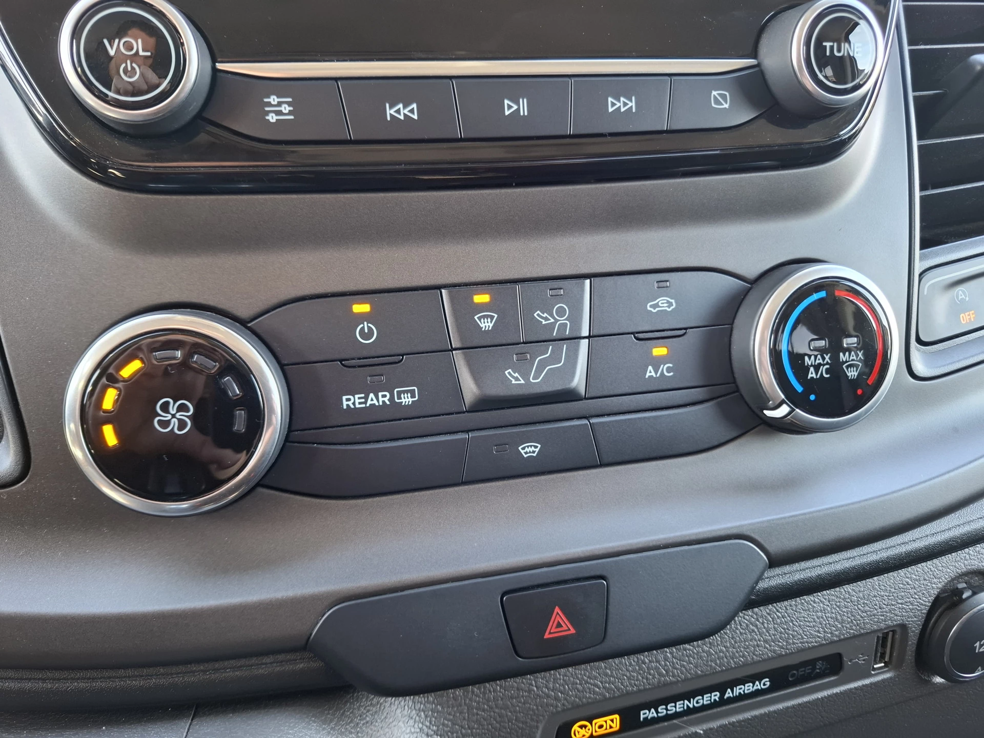 Hoofdafbeelding Ford Nugget