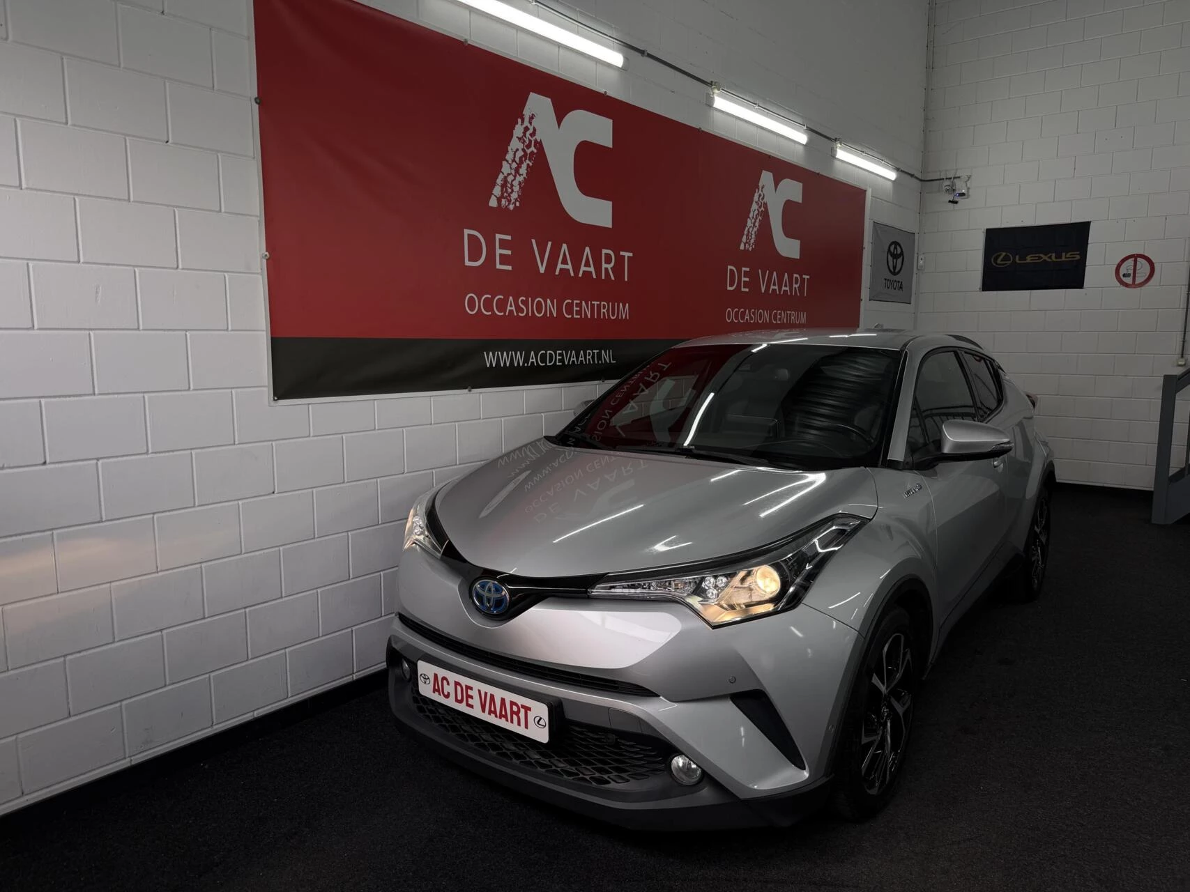 Hoofdafbeelding Toyota C-HR