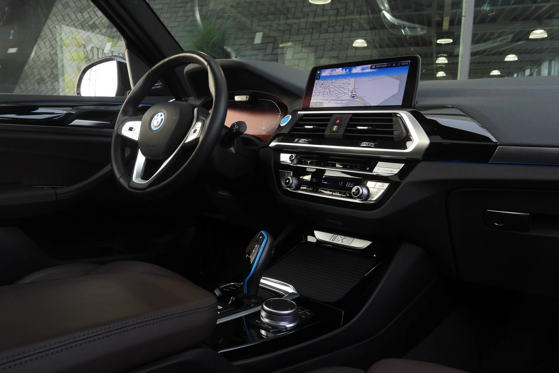 Hoofdafbeelding BMW iX3