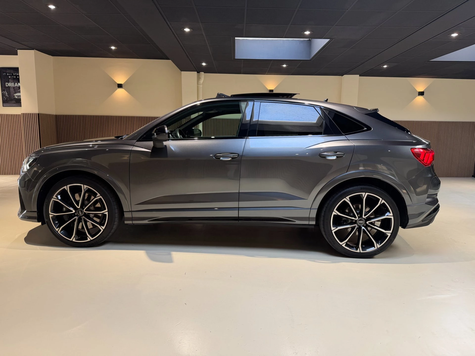 Hoofdafbeelding Audi RSQ3