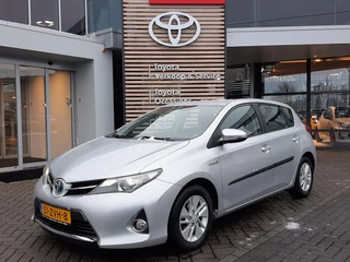 Hoofdafbeelding Toyota Auris Toyota Auris 1.8 Hybrid Aspiration NAVI LM-VELGEN CRUISE CAMERA BLUETOOTH HANDSFREE-BELLEN